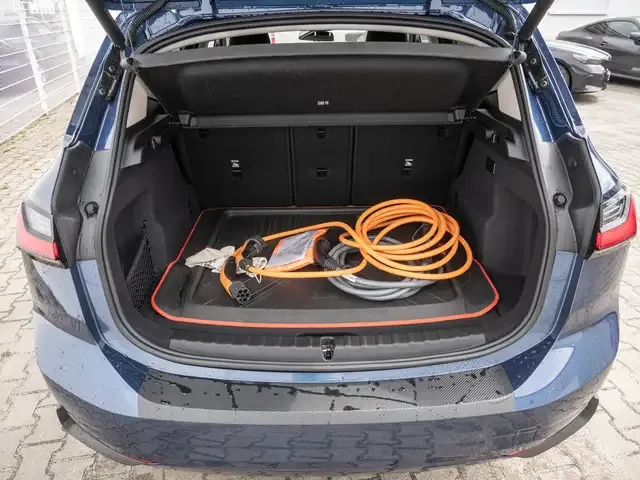 BMW 225