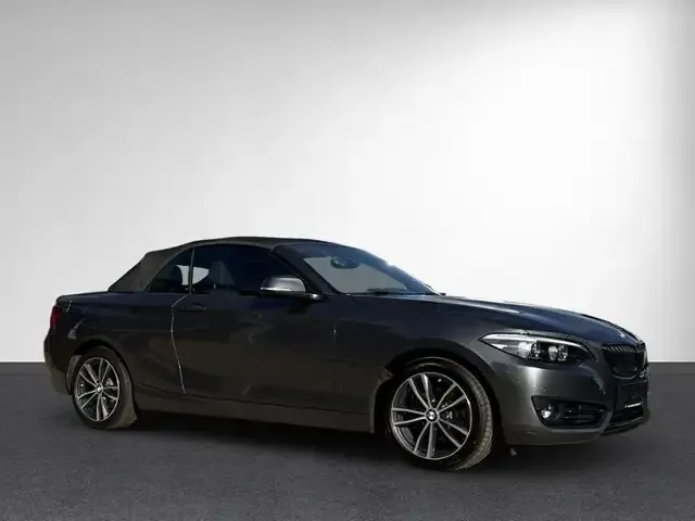 BMW 218