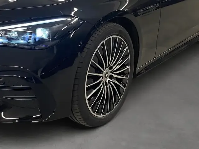 Mercedes-Benz CLE 200