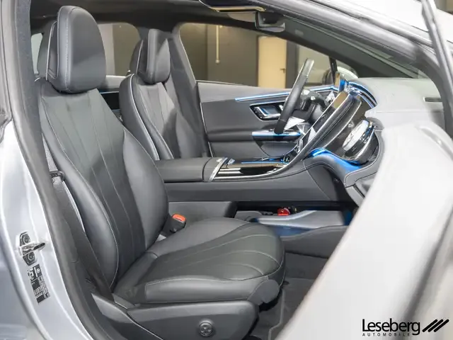 Mercedes-Benz EQE 300