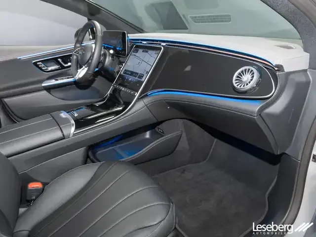 Mercedes-Benz EQE 300