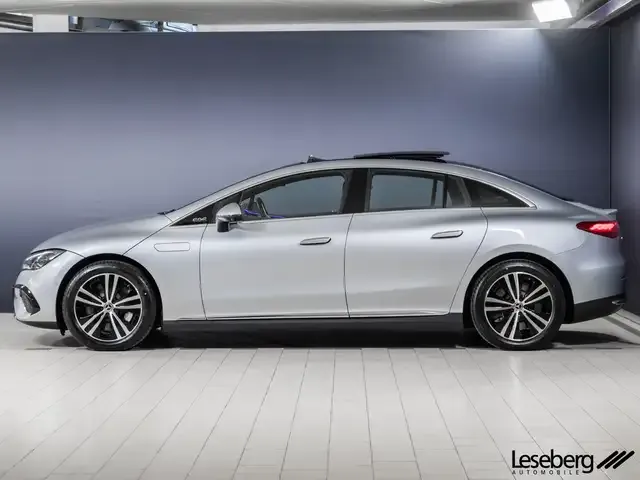 Mercedes-Benz EQE 300
