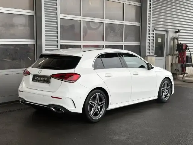Mercedes-Benz A 180