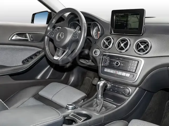 Mercedes-Benz GLA 180