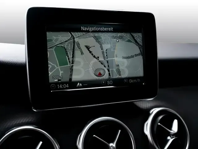 Mercedes-Benz GLA 180
