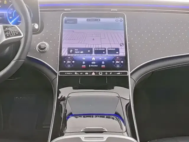 Mercedes-Benz EQE 300