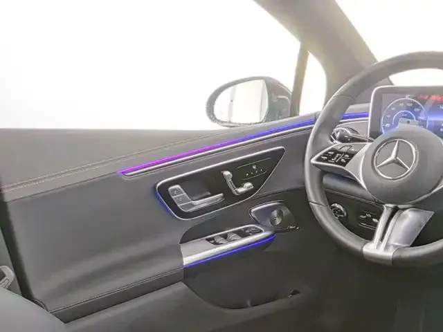 Mercedes-Benz EQE 300