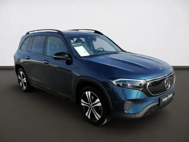 Mercedes-Benz EQB 250