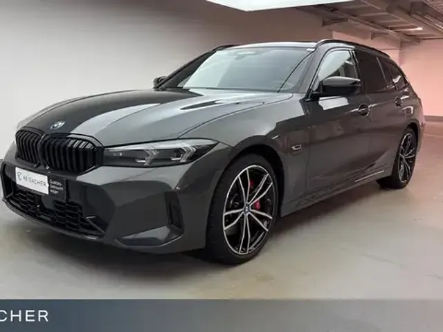 BMW 330