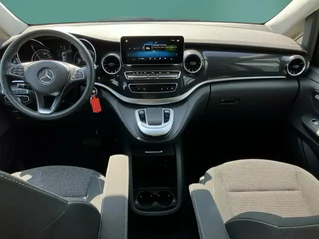 Mercedes-Benz V 250