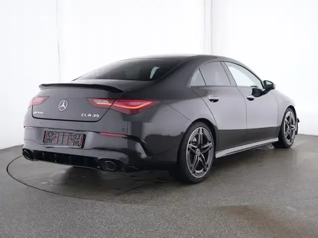 Mercedes-Benz CLA 35 AMG