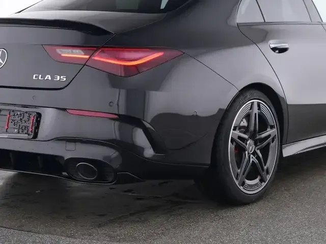 Mercedes-Benz CLA 35 AMG