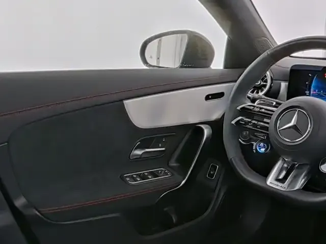 Mercedes-Benz CLA 35 AMG