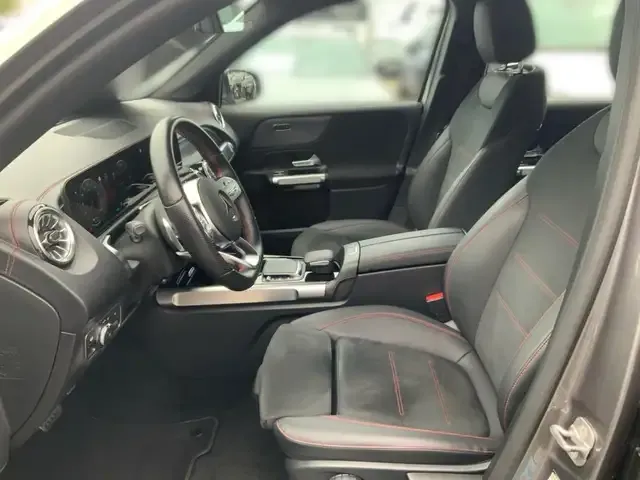 Mercedes-Benz EQB 250