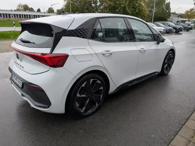CUPRA Born