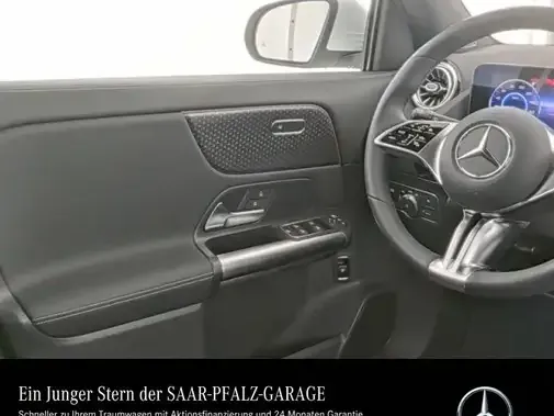 Mercedes-Benz EQA 300