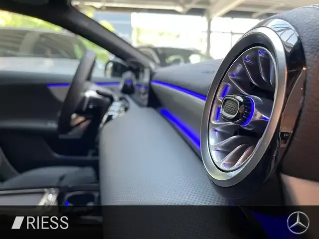 Mercedes-Benz CLA 220