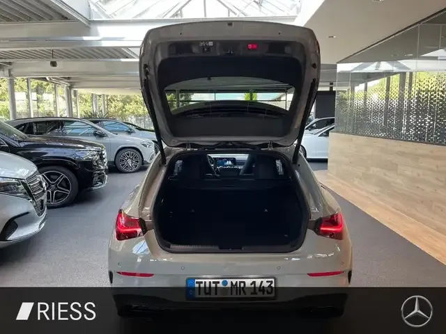 Mercedes-Benz CLA 220