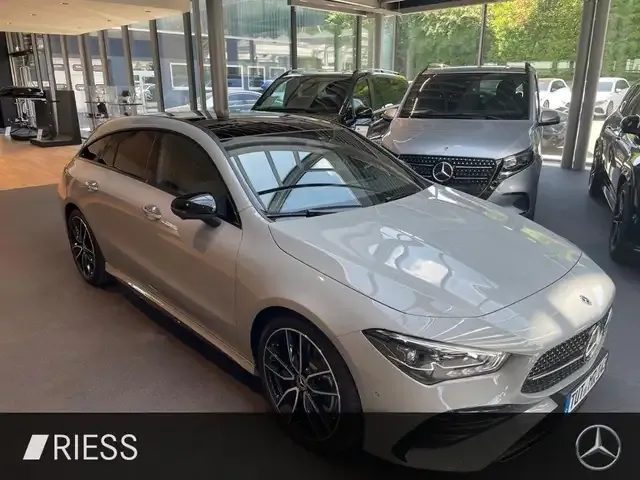 Mercedes-Benz CLA 220