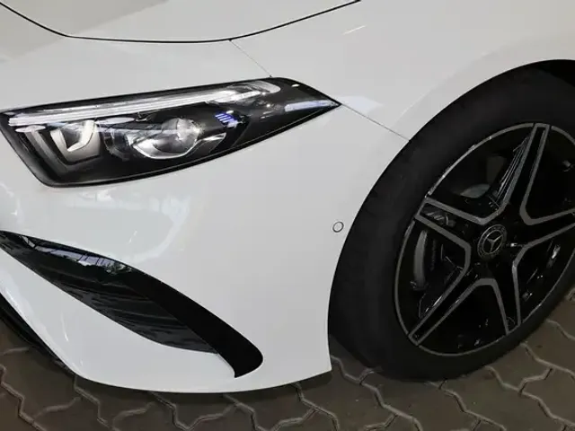 Mercedes-Benz A 200