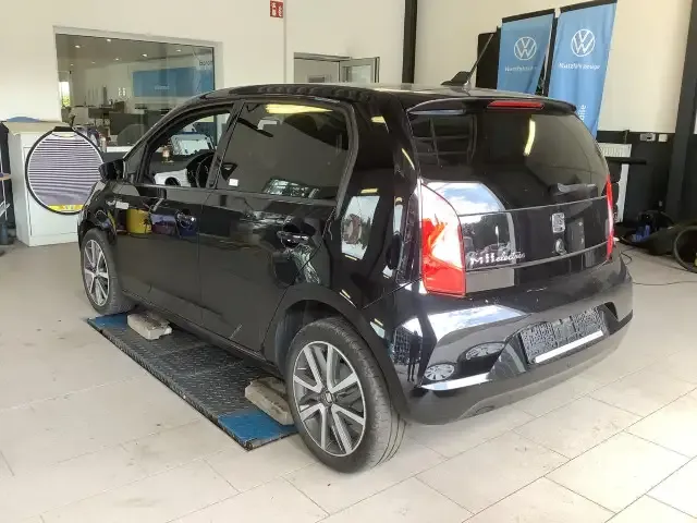 SEAT Mii
