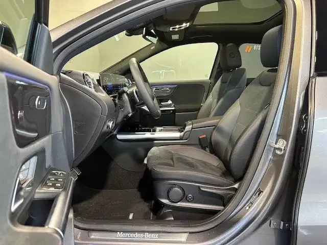 Mercedes-Benz GLA 220