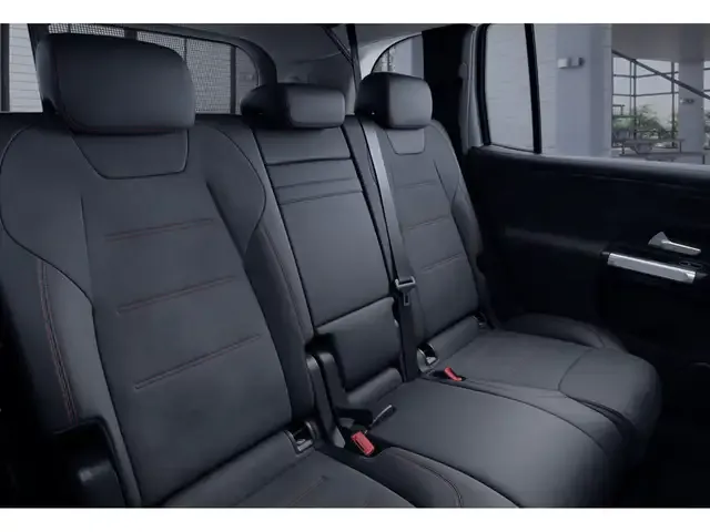 Mercedes-Benz GLB 200