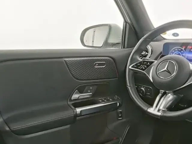 Mercedes-Benz EQB 250