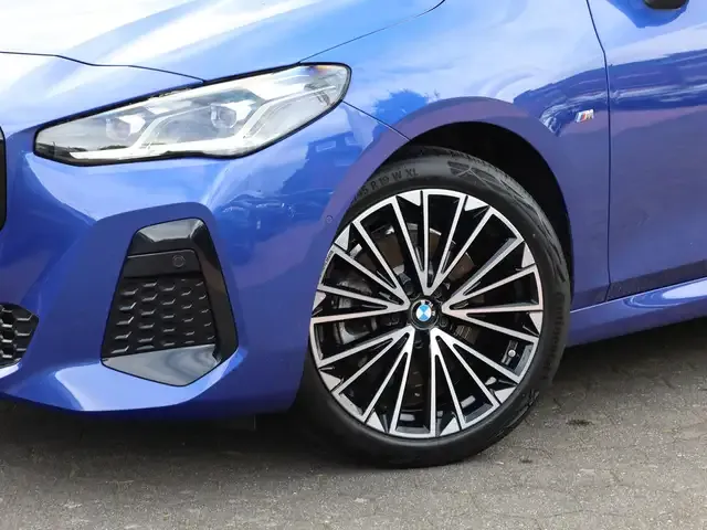 BMW 214