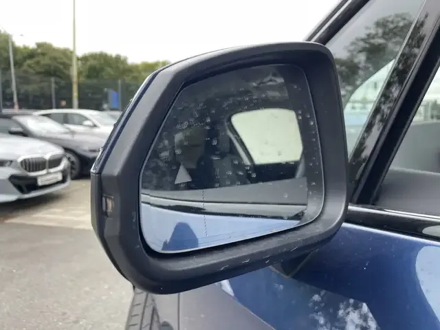 BMW 216