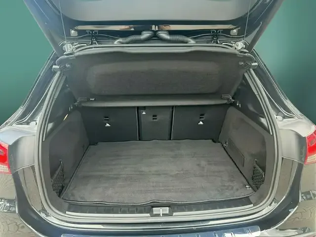 Mercedes-Benz GLA 220