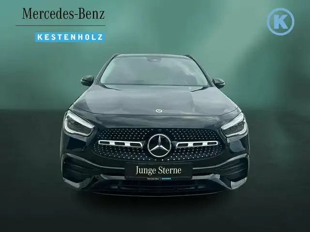 Mercedes-Benz GLA 220