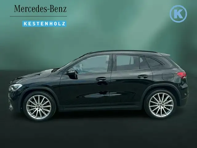 Mercedes-Benz GLA 220