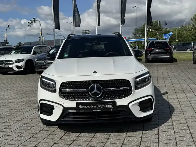 Mercedes-Benz GLB 200