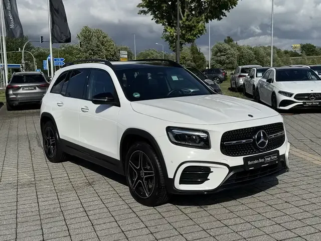 Mercedes-Benz GLB 200