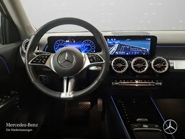 Mercedes-Benz EQB 300