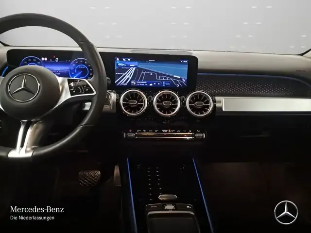 Mercedes-Benz EQB 300