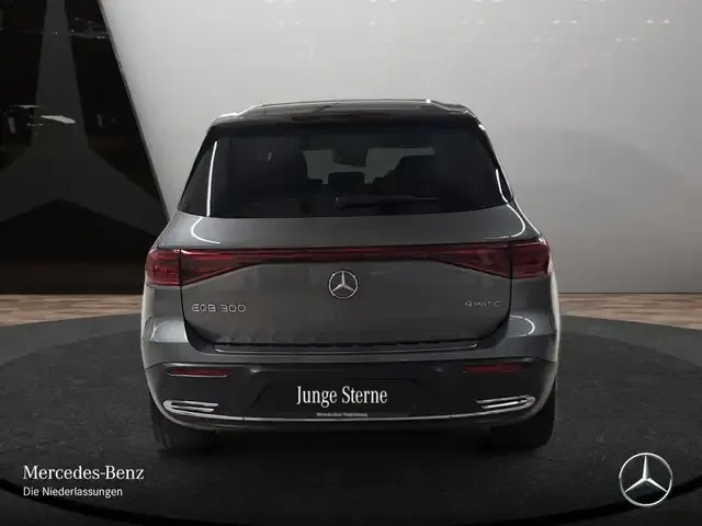 Mercedes-Benz EQB 300
