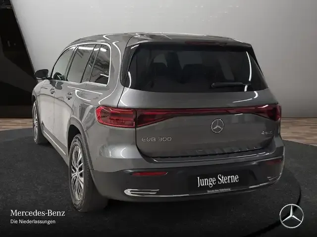 Mercedes-Benz EQB 300