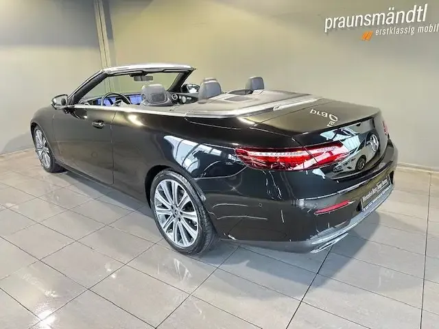 Mercedes-Benz E 200