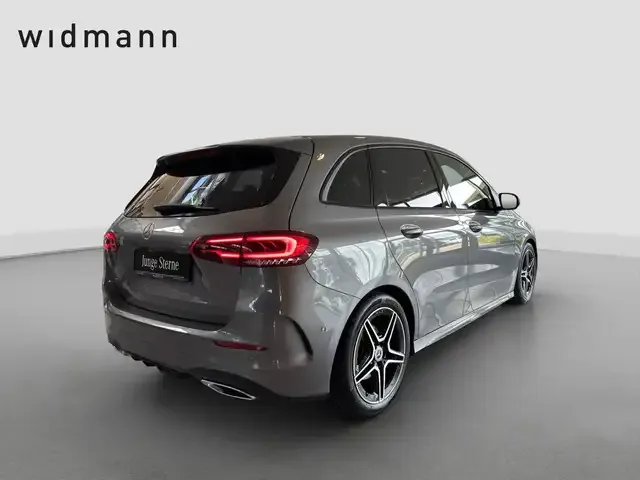 Mercedes-Benz B 200