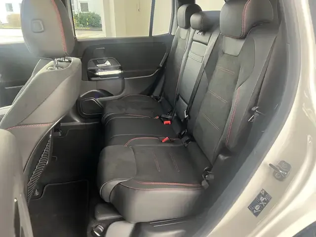 Mercedes-Benz EQB 300