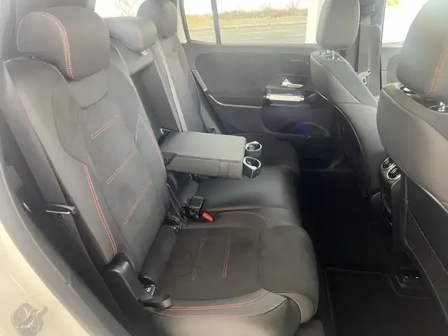 Mercedes-Benz EQB 300