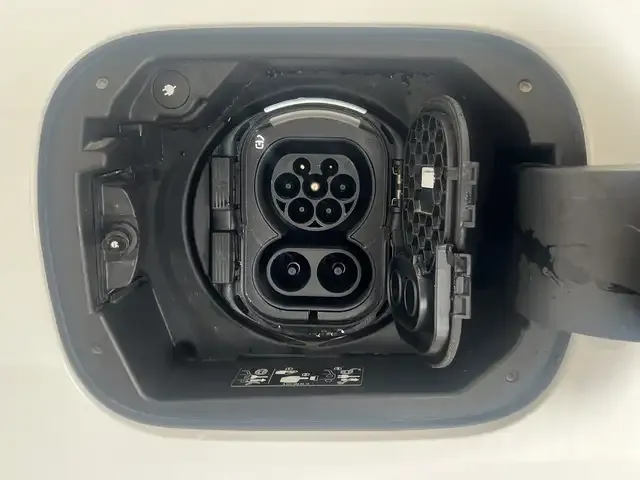 Mercedes-Benz EQB 300