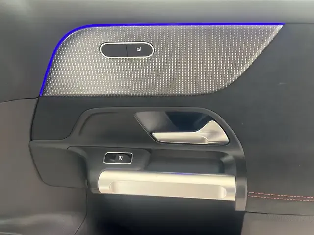 Mercedes-Benz EQB 300