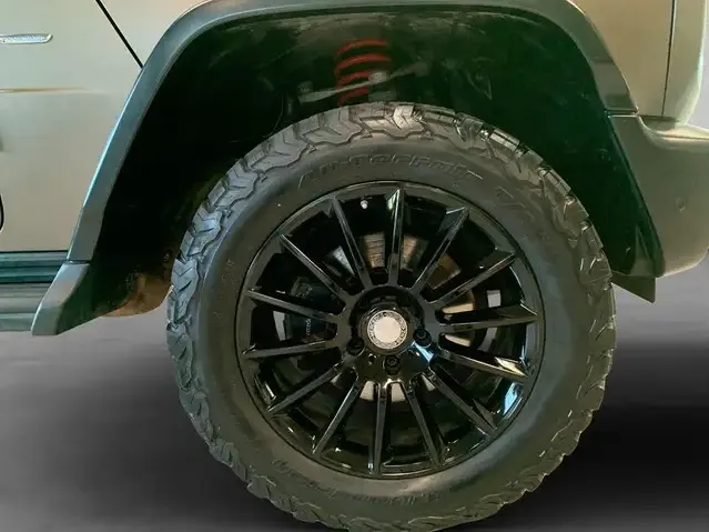 Mercedes-Benz G 400