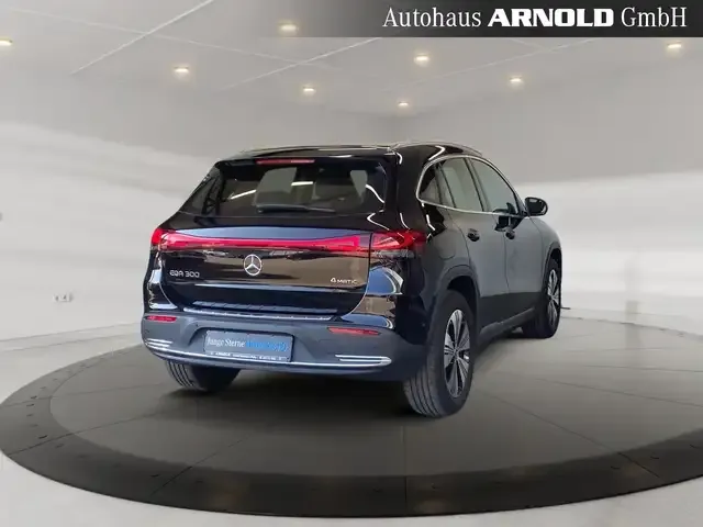 Mercedes-Benz EQA 300