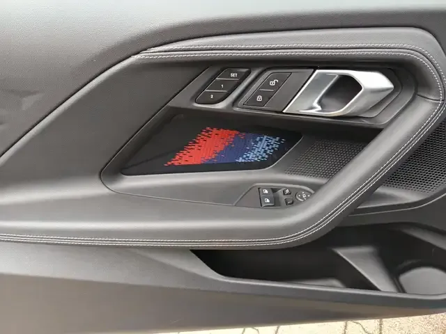 BMW 230