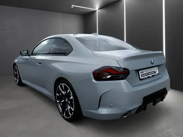 BMW 230