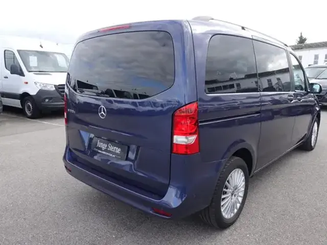 Mercedes-Benz V 220